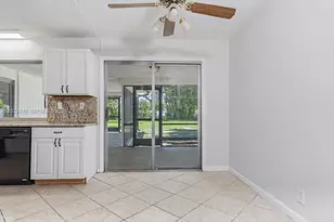 3910 NW 4th Ct, Boca Raton, FL 33431 - Photo 7