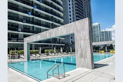 45 SW 9th St #3501, Miami, FL 33130 - Photo 3
