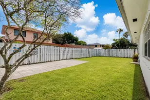11641 NW 42nd St, Sunrise, FL 33323 - Photo 3