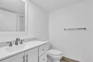 13705 SW 12th St, Pembroke Pines, FL 33027 - Photo 9