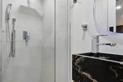 425 Grapetree Dr #211, Key Biscayne, FL 33149 - Photo 23