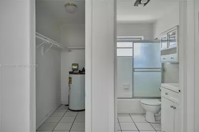 400 SE 31st St #6, Fort Lauderdale, FL 33316 - Photo 11