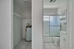 400 SE 31st St, Fort Lauderdale, FL 33316 - Photo 11