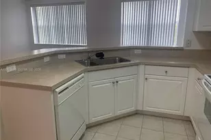 4702 SW 160th Ave, Miramar, FL 33027 - Photo 7