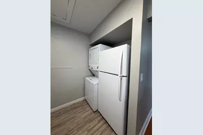 2570 W 67th Pl #21-2, Hialeah, FL 33016 - Photo 3