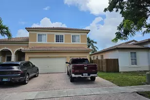 1423 NE 40th Rd, Homestead, FL 33033 - Photo 1