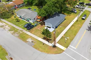 17875 SW 103rd Ave, Miami, FL 33157 - Photo 3