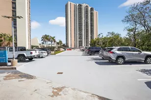 20335 W Country Club Dr, Aventura, FL 33180 - Photo 23