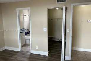 301 SW 86th Ave, Pembroke Pines, FL 33025 - Photo 21