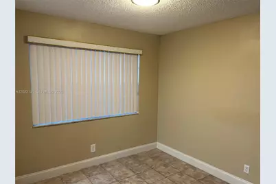 301 SW 86th Ave #102, Pembroke Pines, FL 33025 - Photo 3