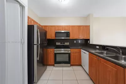 2524 SE 16th Rd #100, Homestead, FL 33035 - Photo 11