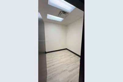 608 S Tampania, Other City - In The State Of Florida, FL 33609 - Photo 11