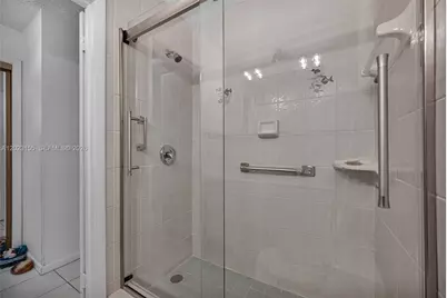 330 Briarwood Cir #3-19, Hollywood, FL 33024 - Photo 19
