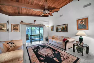 330 Briarwood Cir, Hollywood, FL 33024 - Photo 5