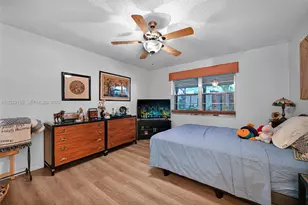 330 Briarwood Cir, Hollywood, FL 33024 - Photo 15