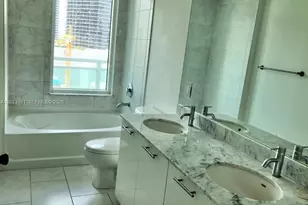 950 Brickell Bay Dr, Miami, FL 33131 - Photo 5