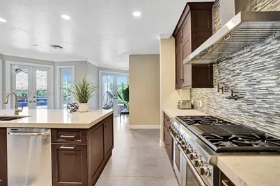 12140 SW 3rd St, Plantation, FL 33325 - Photo 39