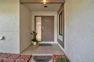 9367 SW 1st St, Plantation, FL 33324 - Photo 7