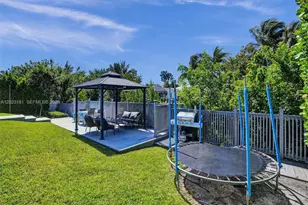 2330 NE 195th St, Miami, FL 33180 - Photo 29