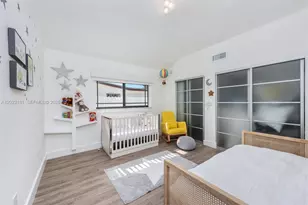 2330 NE 195th St, Miami, FL 33180 - Photo 21