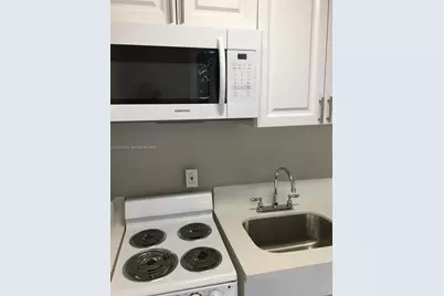 520 SW 4th St #5, Miami, FL 33130 - Photo 9