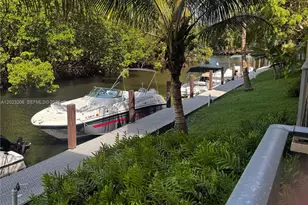 1860 Venice Park Dr, North Miami, FL 33181 - Photo 7