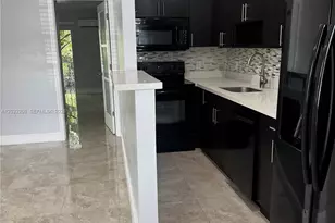 1860 Venice Park Dr, North Miami, FL 33181 - Photo 9