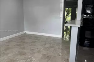 1860 Venice Park Dr, North Miami, FL 33181 - Photo 11
