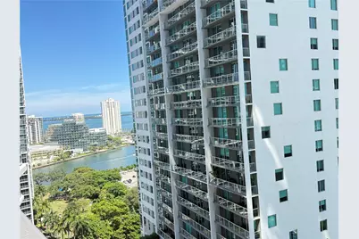 77 SE 5th St #2111, Miami, FL 33131 - Photo 9