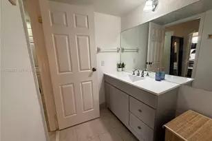 450 Commodore Dr, Plantation, FL 33325 - Photo 19