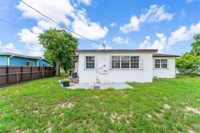 7150 SW 10th St, Pembroke Pines, FL 33023 - Photo 29