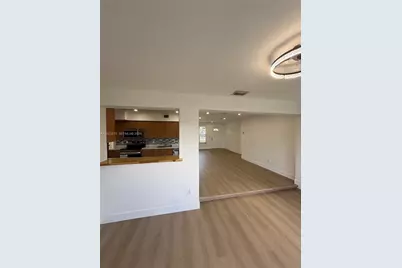 7150 SW 10th St, Pembroke Pines, FL 33023 - Photo 5
