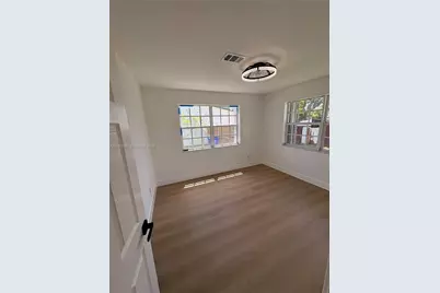 7150 SW 10th St, Pembroke Pines, FL 33023 - Photo 9