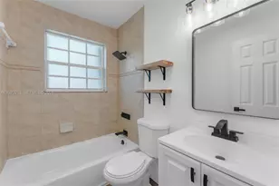 7150 SW 10th St, Pembroke Pines, FL 33023 - Photo 25