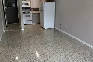 1047 SW 7th St, Miami, FL 33130 - Photo 3