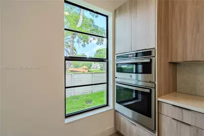 1427 SW 23rd St, Fort Lauderdale, FL 33315 - Photo 27