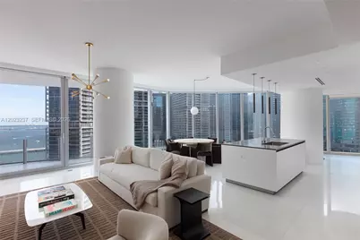 300 S Biscayne Blvd Way #2107, Miami, FL 33131 - Photo 3