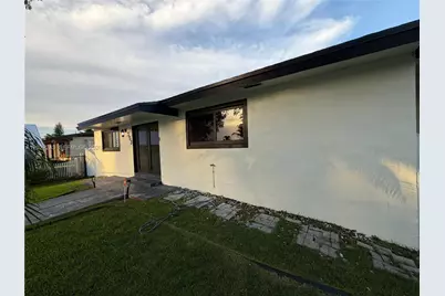 553 SW 6th Ct, Florida City, FL 33034 - Photo 5