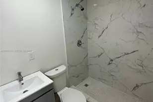 553 SW 6th Ct, Florida City, FL 33034 - Photo 9