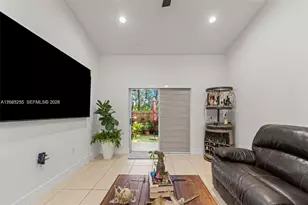 3220 NE 11th Dr, Homestead, FL 33033 - Photo 3