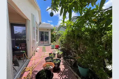 [Address not provided], Miami, FL 33186 - Photo 3