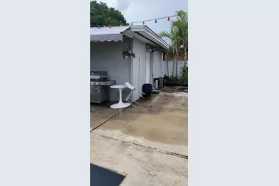 301 SW 36th Ave, Miami, FL 33135 - Photo 13