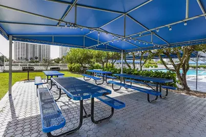 600 Parkview Dr #829, Hallandale Beach, FL 33009 - Photo 33