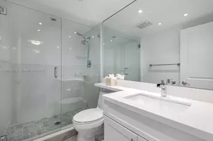 600 Parkview Dr, Hallandale Beach, FL 33009 - Photo 9