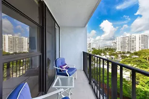 600 Parkview Dr, Hallandale Beach, FL 33009 - Photo 23