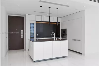 300 Biscayne Blvd Way #804, Miami, FL 33131 - Photo 9
