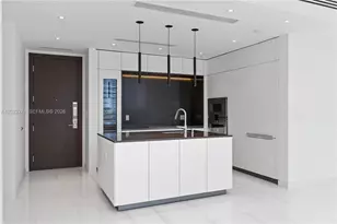 300 Biscayne Blvd Way, Miami, FL 33131 - Photo 9