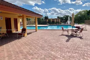 10893 NW 7th St, Miami, FL 33172 - Photo 25