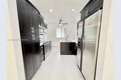 16320 Malibu Dr #10, Weston, FL 33326 - Photo 3
