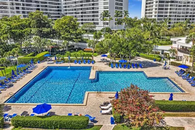 2500 Parkview Dr #1514, Hallandale Beach, FL 33009 - Photo 23